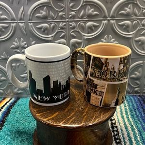 2 New York cappuccino size mugs in good condition